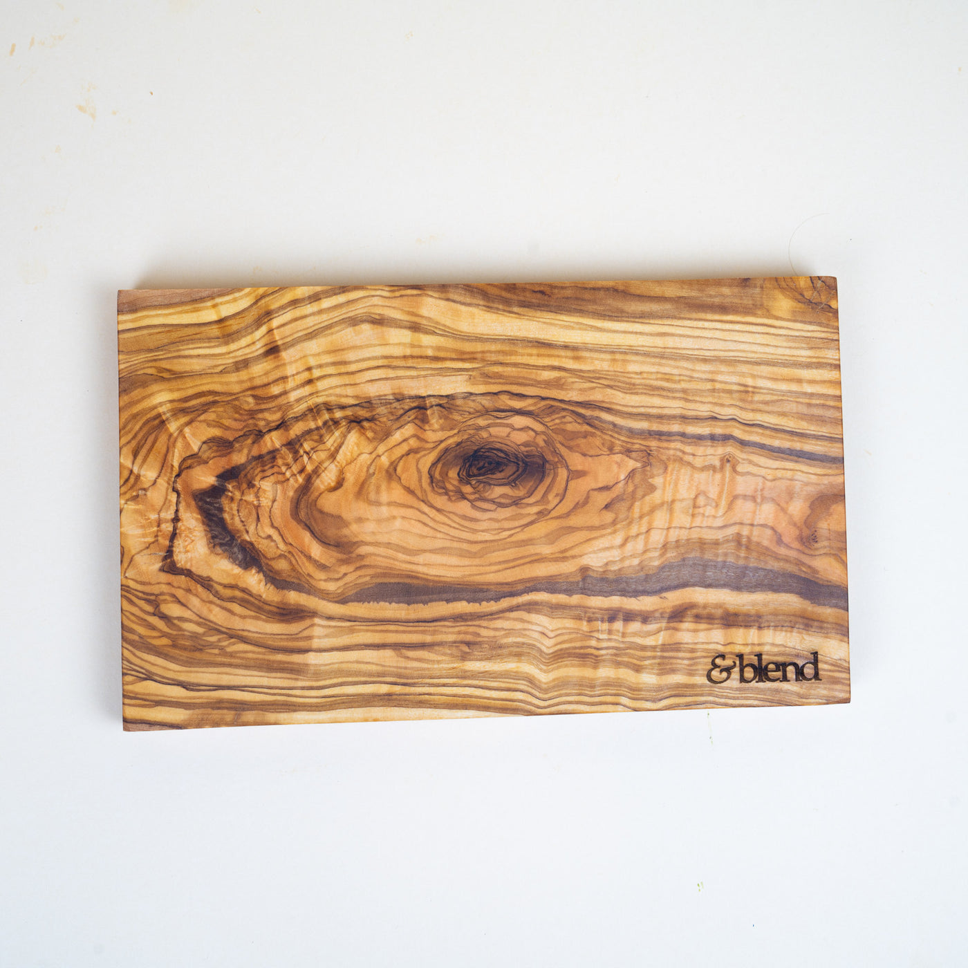 Corazón de madera fabricado en madera de olivo